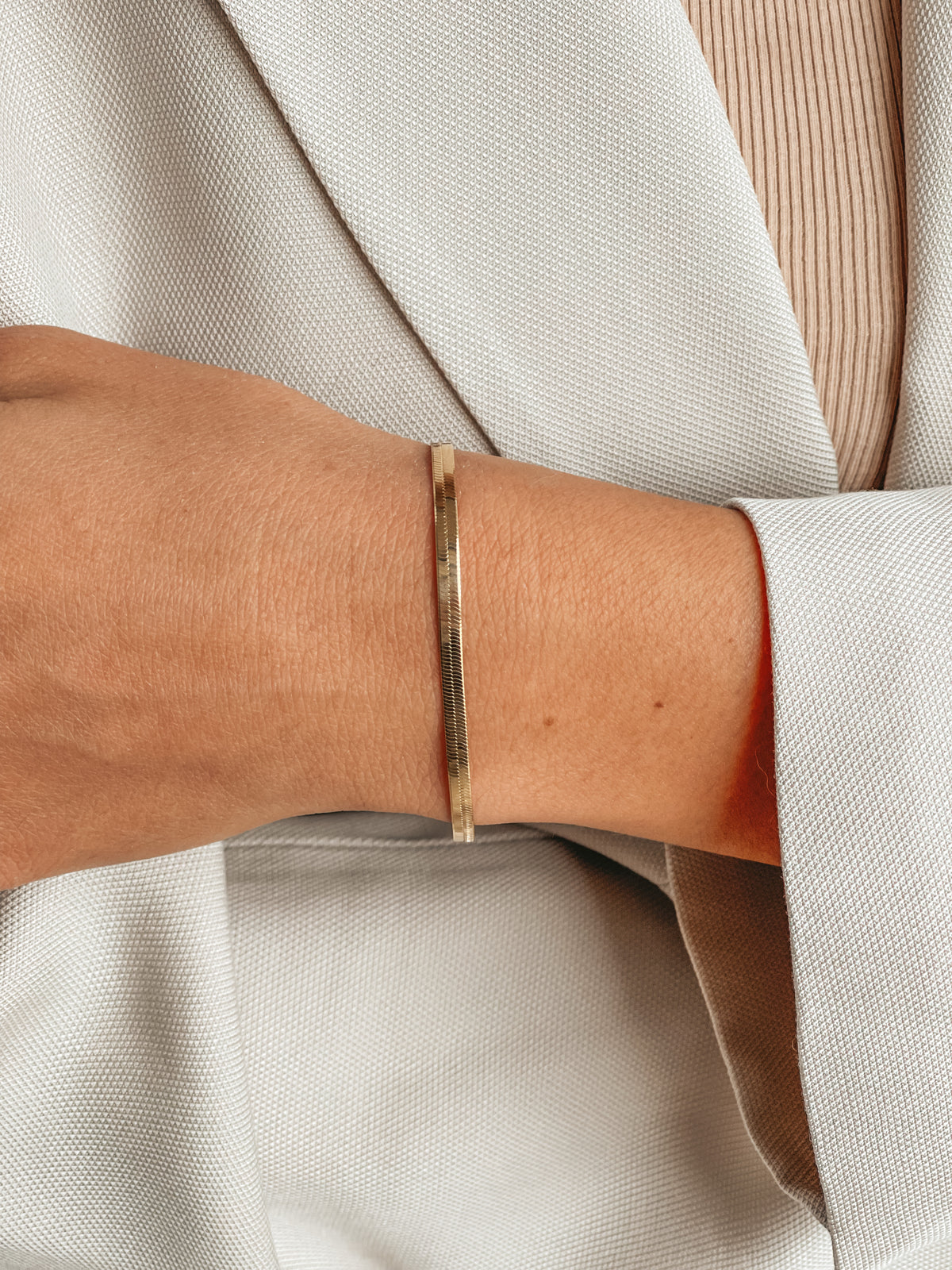 Golden Herringbone ezüst karkötő - Indira