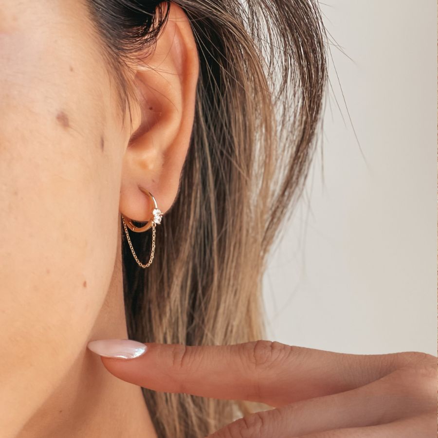 Arany Chained Hoops fülbevaló - Cirkónia - Indira