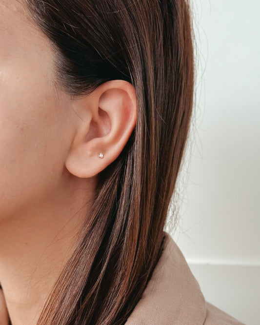 Sárga arany Shine labret piercing fülbevaló - Cirkónia - Indira
