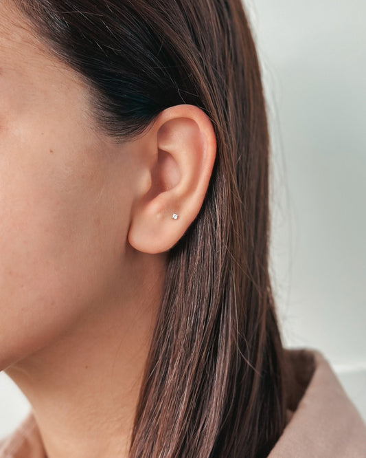 Simple Shine sárga arany labret piercing fülbevaló - Cirkónia - Indira