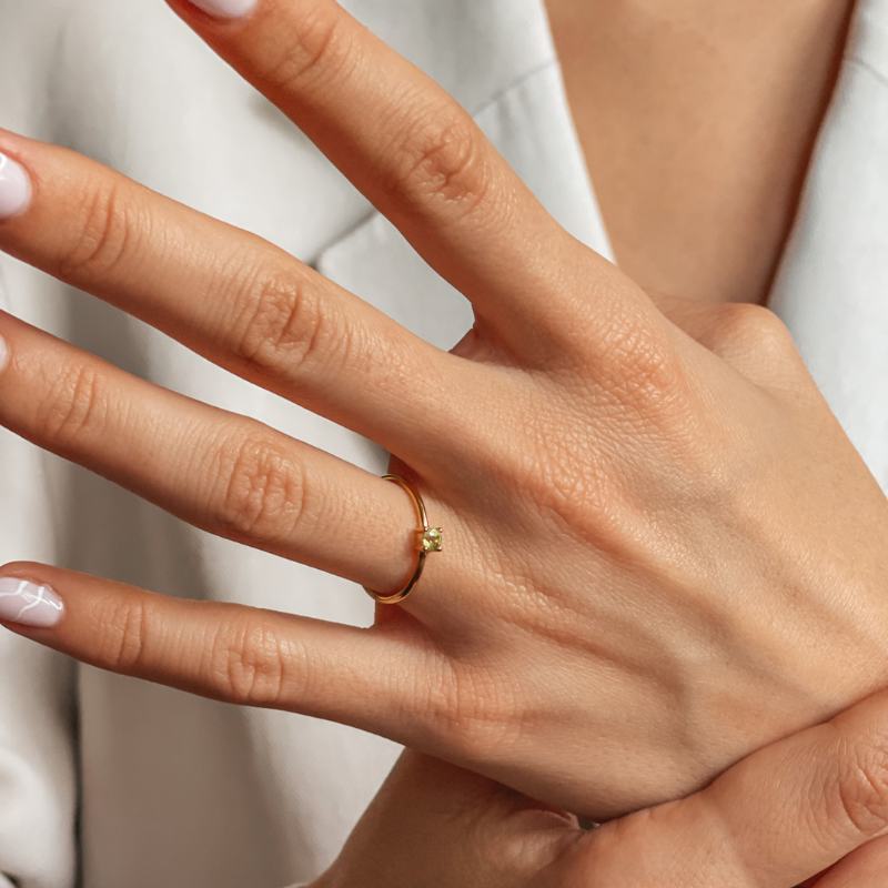 Ezüst Birthstone Golden August gyűrű - Peridot - Indira