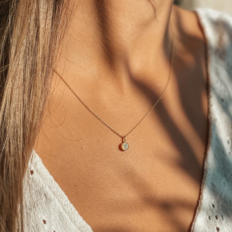 Ezüst Birthstone Nyaklánc Golden October - Opál - Indira
