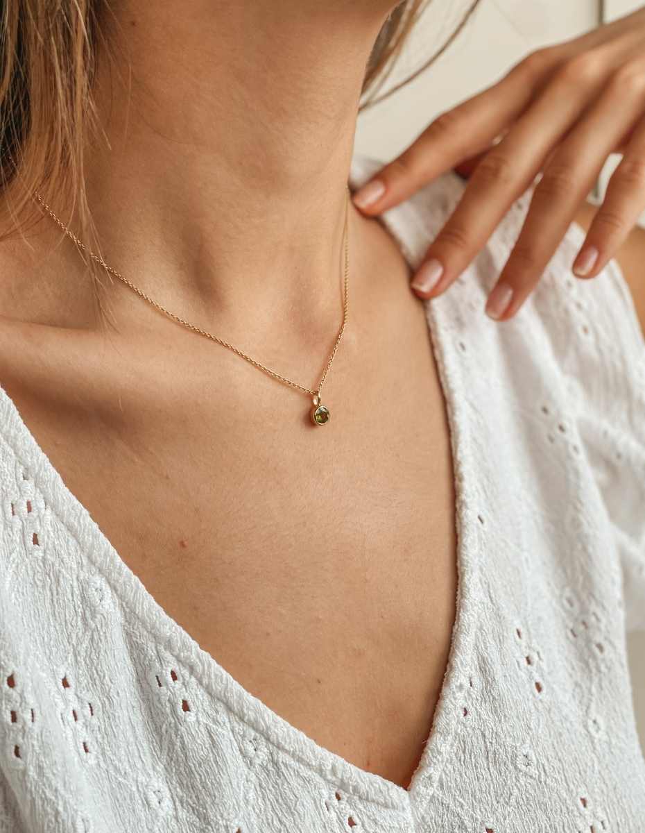 Ezüst Birthstone Golden August nyaklánc - Peridot - Indira