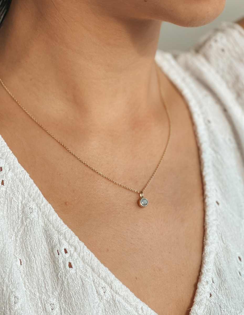 Birthstone Golden March ezüst nyaklánc - Akvamarin - Indira